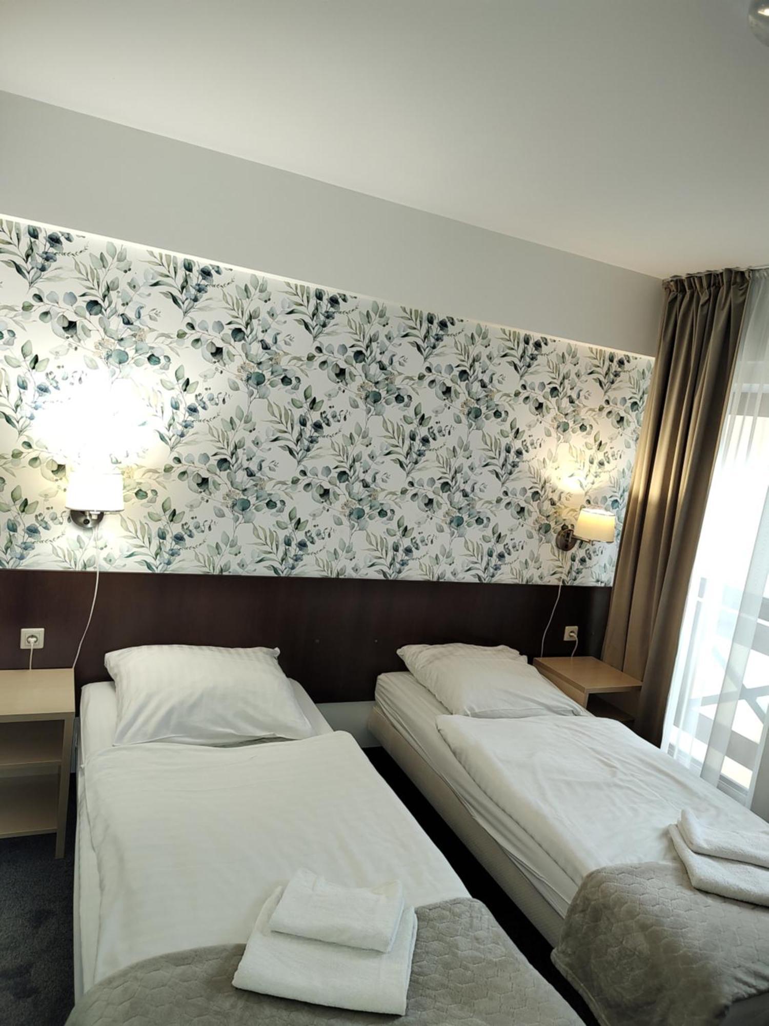 Hotel Eljot Sielpia Wielka Exteriör bild
